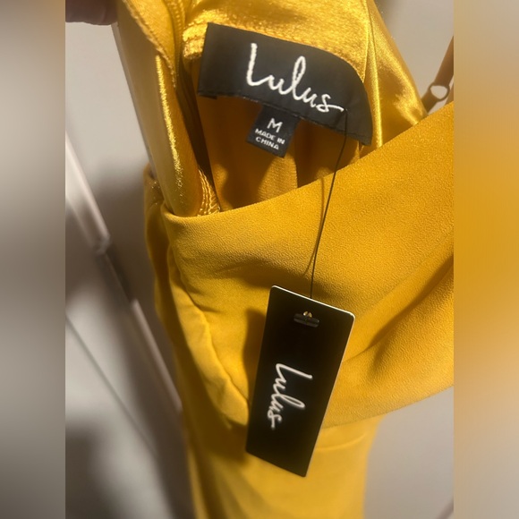 Yellow Dress - Picture 3 of 4